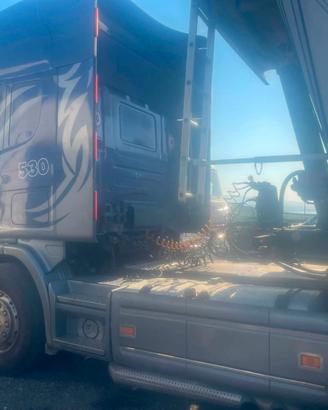 Scania 144 530