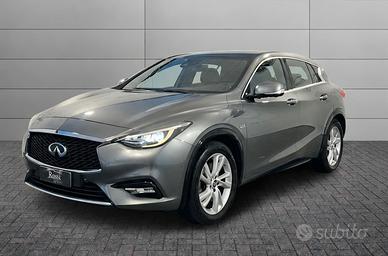 Infinity Q30 Business executive