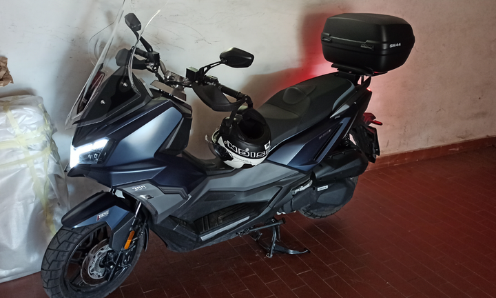 Sym adx 300 anno 2025