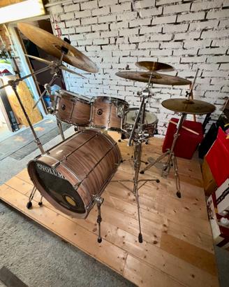 Volume Hand Craft Made in Italy Batteria completa