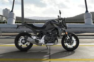 BMW F 900 R Triple Black