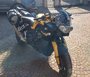 bmw k 1200 r gialla e nera
