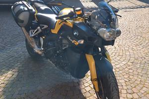 bmw k 1200 r gialla e nera