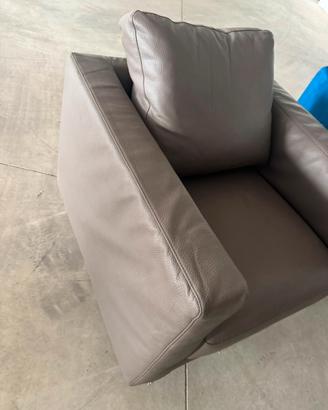 Poltrona ecopelle color tortora