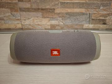JBL Charge 3 grigia con batteria nuova 