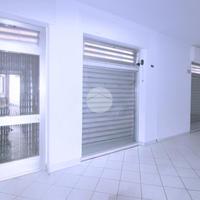 NEGOZIO A CARAVAGGIO