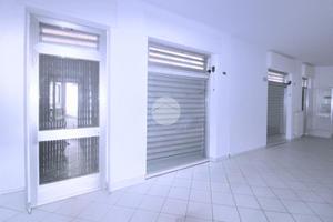 NEGOZIO A CARAVAGGIO