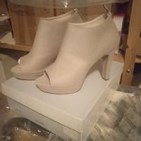 Scarpe donna con tacco nr 39 beige