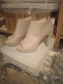 Scarpe donna con tacco nr 39 beige