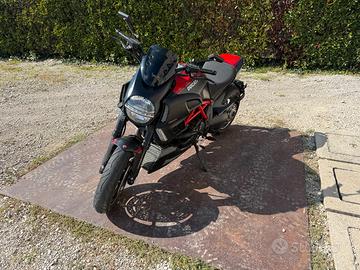 Ducati Diavel - 2012