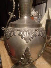 anfore in peltro lavorate a mano molto vecchie