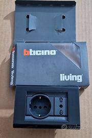 Placca supporto shuko living classic originale 