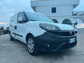 Doblò a benzina con Attrezzatura interna