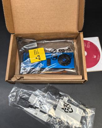 Scheda video AMD Radeon Pro WX 3200 4GB