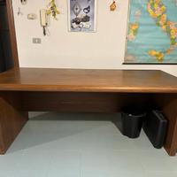 Scrivania in legno massello