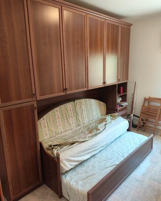 Cameretta classica in legno