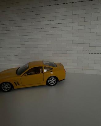 modellino scala 1:24 ferrari 550 maranello gialla