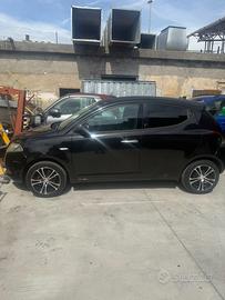 Lancia y 1.2 benzina 5 porte