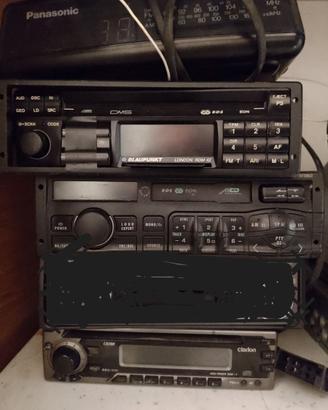 Lotto autoradio in blocco
