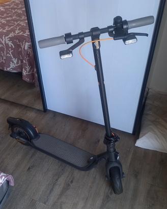  Ninebot KickScooter F25I – Come Nuovo – Solo