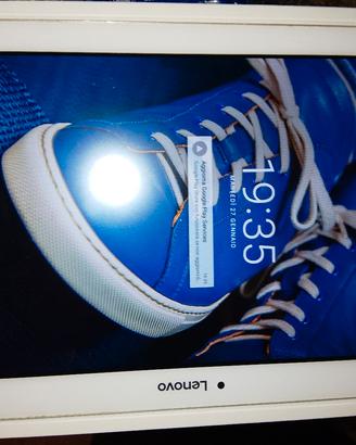 Tablet Lenovo  -  leggi bene