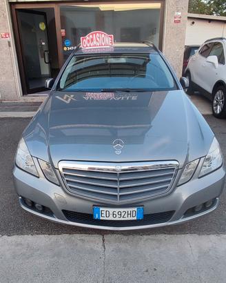 Mercedes-benz E 220 CDI S.W. BlueEFFICIENCY Execut