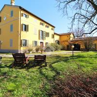 VILLA SINGOLA A BAGNOLO IN PIANO