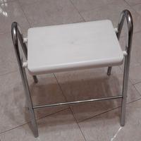 Sgabello per doccia