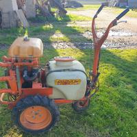 Atomizzatore semovente per vigneto