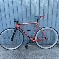 VETTA PISTA PURSUIT
