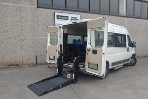 Peugeot Boxer TRASPORTO DISABILI Tetto alto