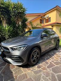 GLA 200d Premium AMG Line