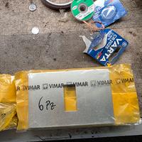 Lotto Vimar 8000  Interruttori deviatori e altro