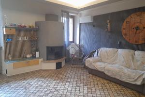 CASA DI CORTE A MONGUZZO