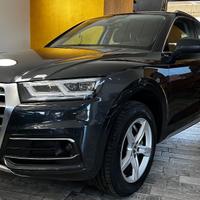 AUDI Q5 40 TDI quattro S tronic Sport- SERVICES