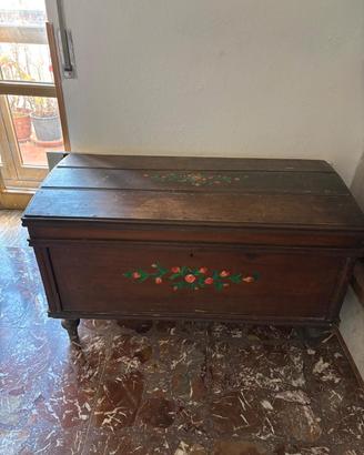 baule antico in legno 