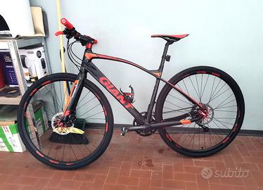 Gravel Giant fastroad bici mtb corsa