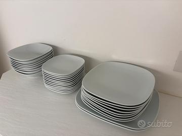 Set piatti bianchi ikea vardera