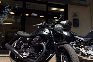 Moto Guzzi V7 850 - 2022