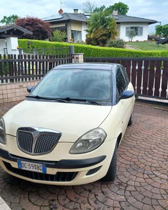Ipsilon 1.3 turbo diesel 2006