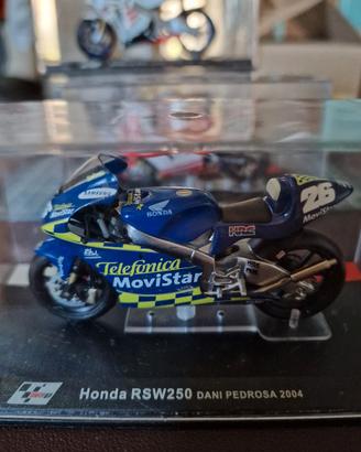 modellino Altaya PEDROSA  2004 moto gp