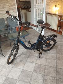 Bici elettrica pieghevole NCM Paris
