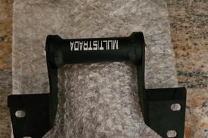 staffa per navigatore multistrada v4