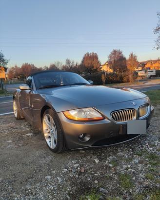 BMW z4 3.0i smg asi