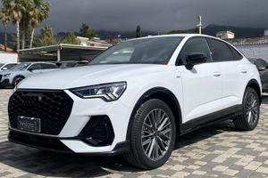 Audi Q3 SPB S Line interno ed esterno 2.0 TDI...