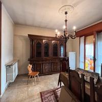 Mobile legno vintage per salotto