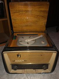 Affascinante radiofonografo d’epoca