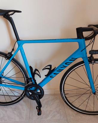 bici da corsa in carbonio 