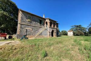 RUSTICO A MONTEFIASCONE