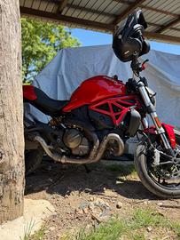 Monster 821